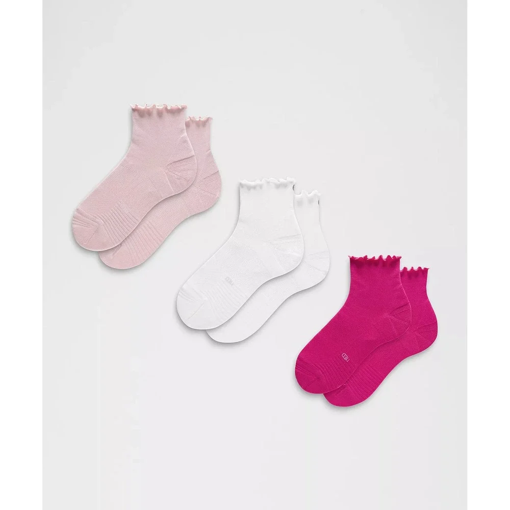 Lululemon-Unisex Power Stride Ankle Socks 3 Pack Lettuce Edge-Size L